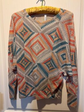 Yetts Los Angeles Medium Geometric Pattern Pullover Sweater